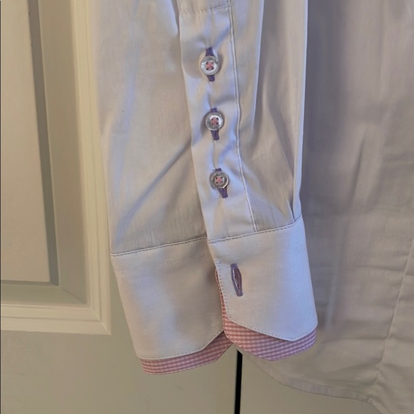 white with lots of accents shirts lotsbuttons - Picture 6 of 8